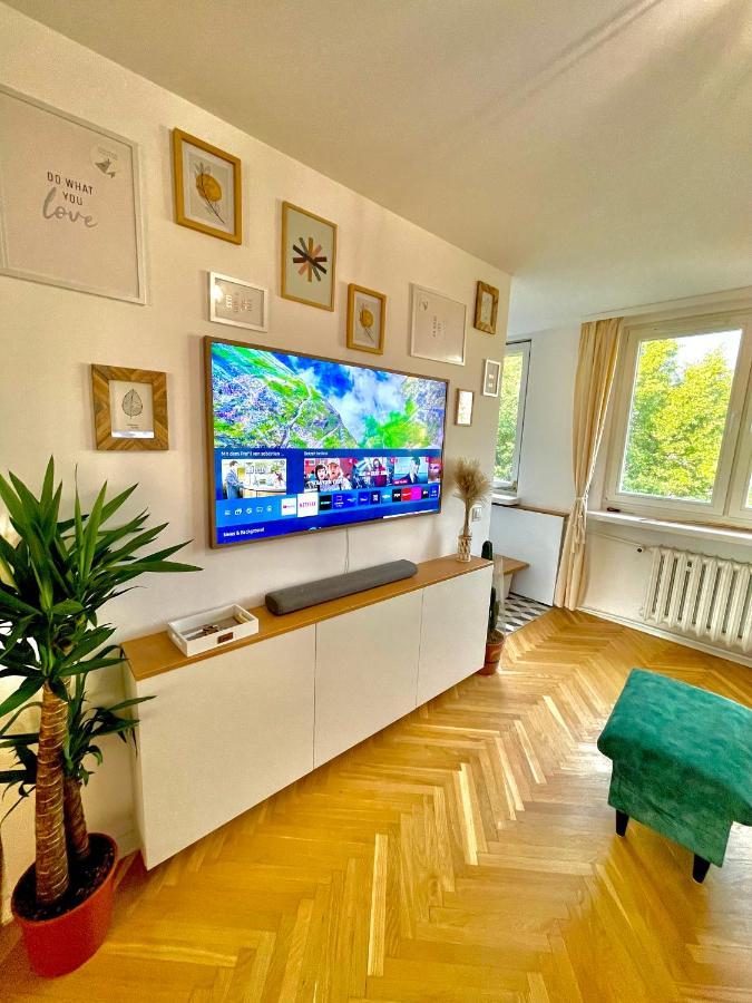 Luxurious Boho Style Apartm. *Home Office* +Desk คาโตวีตเซ ภายนอก รูปภาพ